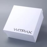 Flip-lid box with inserts