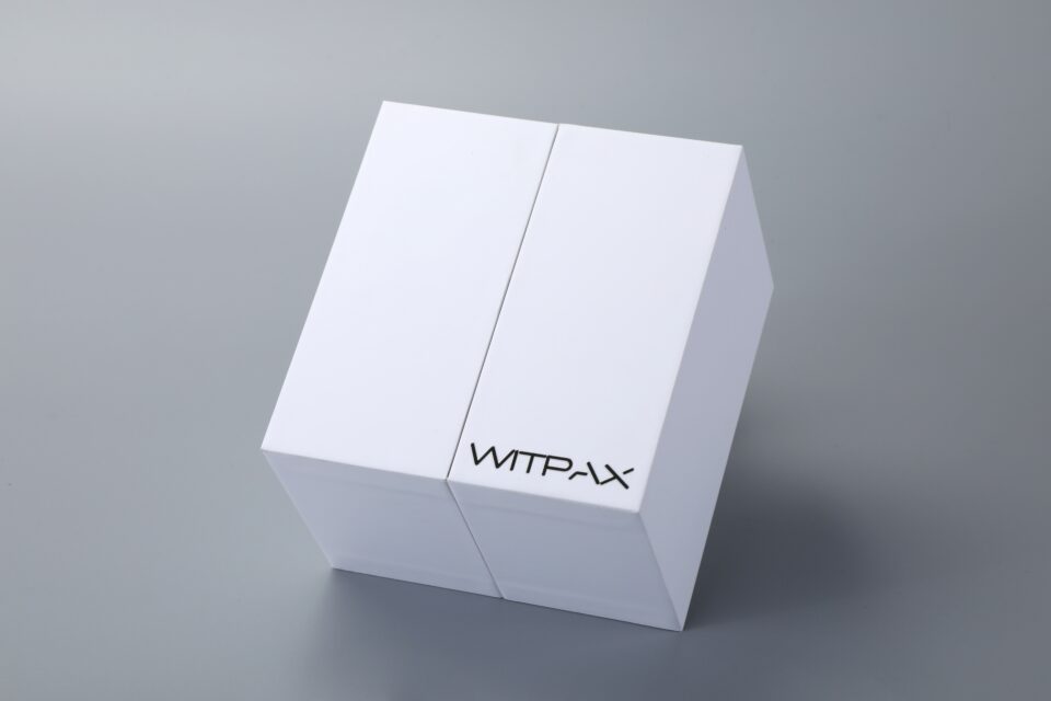 Double flip-top box with inserts