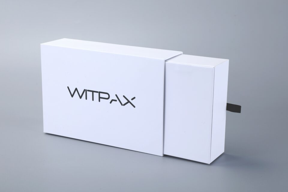 Sliding drawer box with inner flip-top